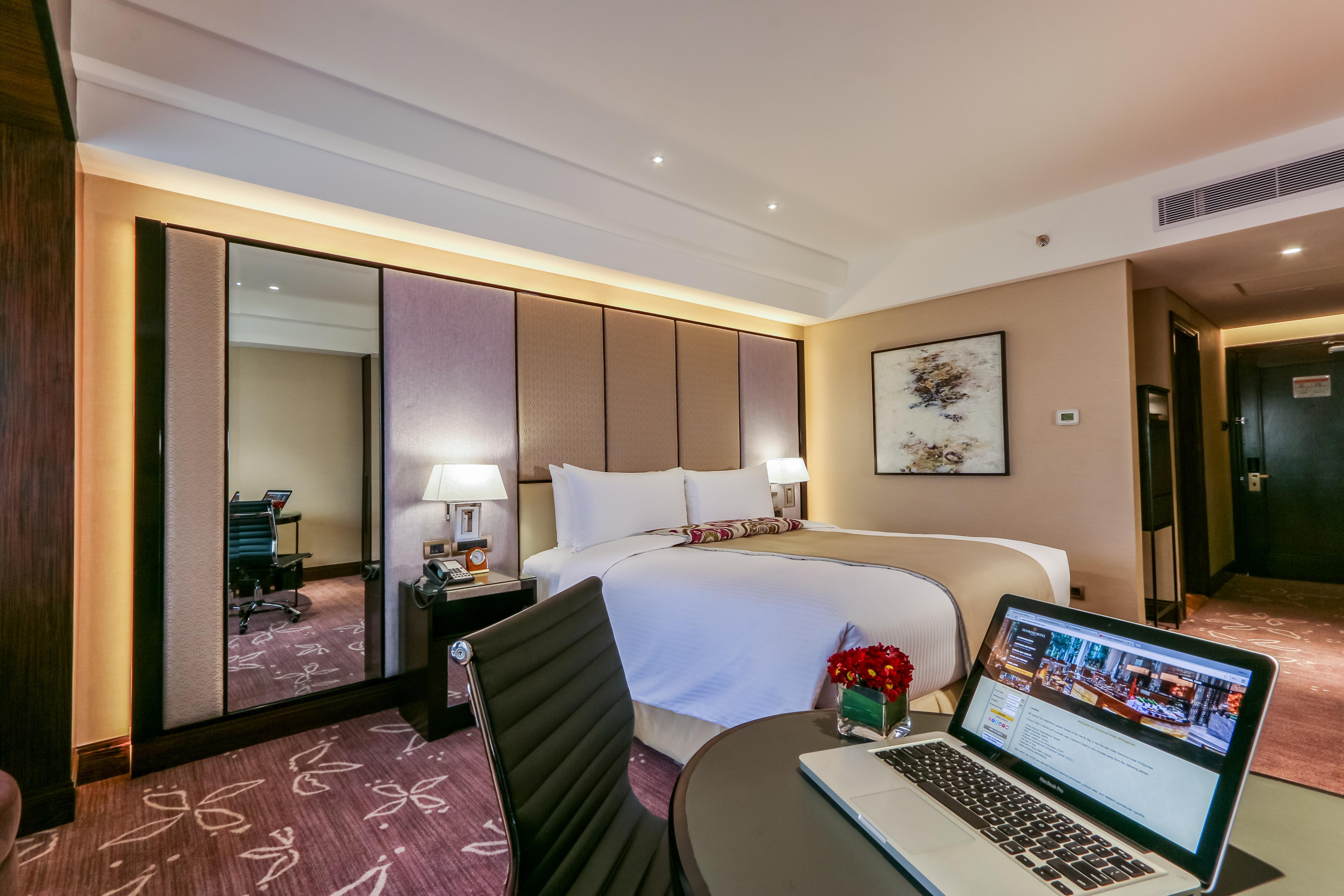 DIAMOND HOTEL PHILIPPINES MANILA GREAT PRICES BOOK AND SAVE
